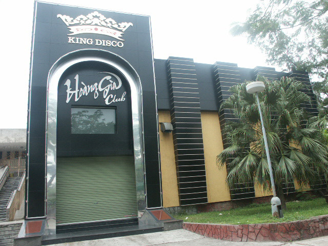 Vũ trường Hoàng Gia