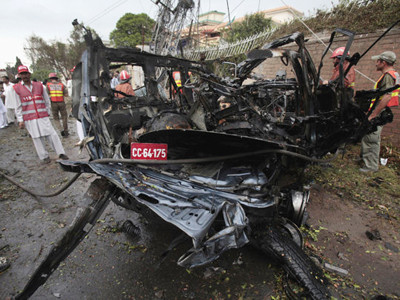 Tổng lãnh sự quán Mỹ ở Peshawar bị đánh bom