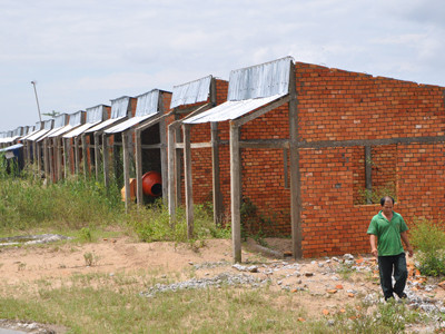 'Rút ruột' công trình xây cho người nghèo