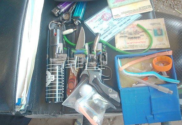 Mang súng, ma túy đi đám cưới để 'phòng thân'