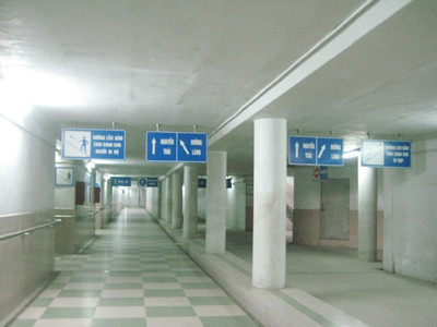 Được đầu tư hàng tỷ đồng với cơ sở hạ tầng đồng bộ song hầm đường bộ Ngã Tư Sở luôn vắng khách Ảnh: Nguyễn Hoài