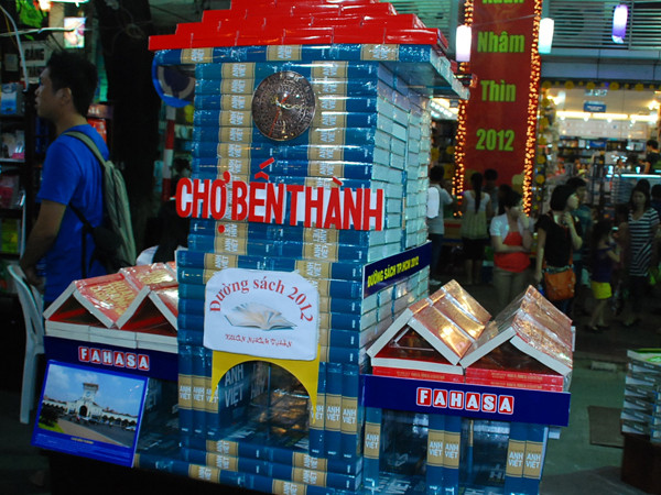 Nhộn nhịp đường sách ngày xuân