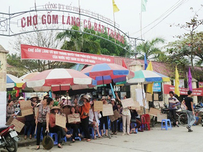 Cam kết tạo điều kiện để bà con kinh doanh bình thường