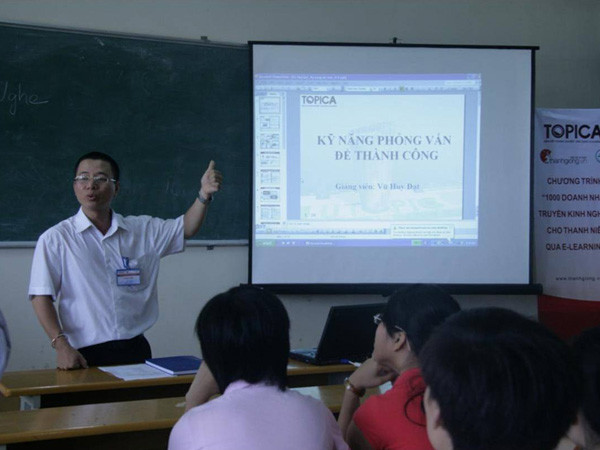 Hơn 500 doanh nhân làm giảng viên