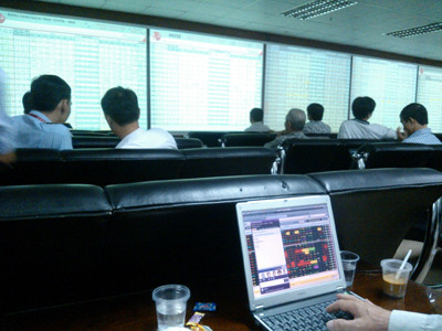 Tuần qua hối ngoại đã đổ nhiều tiền vào chứng khoán