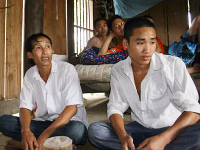 Con ông Lương Mạnh Lường đang bị Vilaco Thanh Hóa giữ 25 triệu đồng và toàn bộ giấy tờ nhưng đến nay đã quá hạn 5 tháng vẫn chưa được xuất cảnh