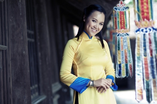 Nữ sinh Ngoại giao dạy bơi kiếm 100 triệu/tháng?