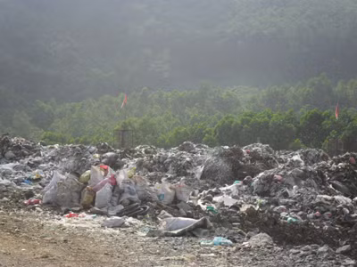 Ngộp thở vì bãi rác