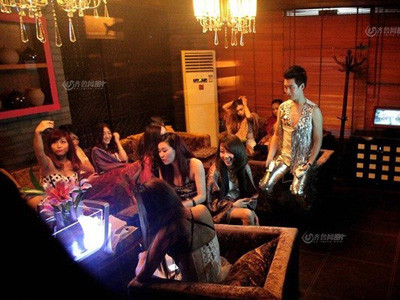 Tâm sự của những vũ công làm việc tại quán bar