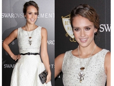 Phụ nữ hai con, 'trông mòn con mắt'