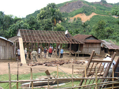 Di dân khỏi vùng lòng hồ thủy điện Đăk Đring