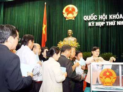 'Chấm điểm' quan chức rất khó