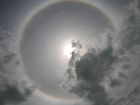 Quầng mặt trời nhìn từ Việt Nam
