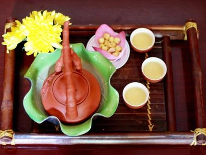 Trà làm từ các loại hoa trị bệnh