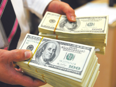 Ngoại tệ là mối quan tâm của các doanh nghiệp xuất nhập khẩu	Ảnh: Hồng Vĩnh