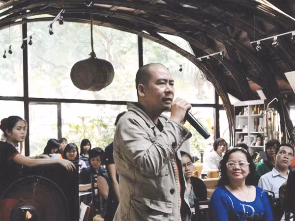 Đặng Thân và cái 'siêu thị' hậu hiện đại