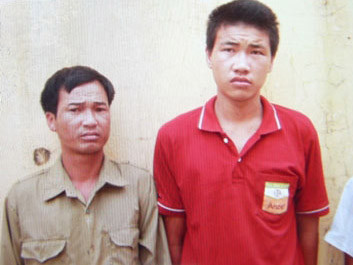 Đi bắt ốc, thiếu nữ bị hiếp dâm tập thể giữa đồng