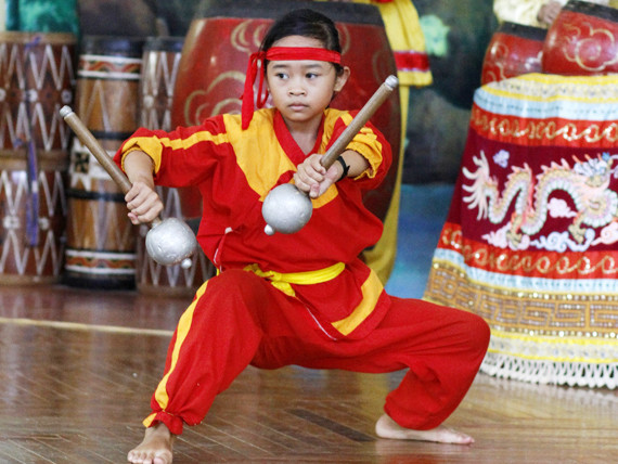 Về Bình Định xem múa roi đi quyền