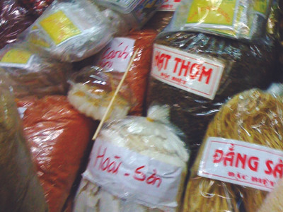 Dễ dàng mua phụ gia biến thịt lợn thành thịt bò