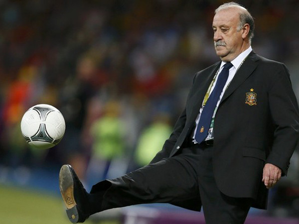 Italia hoàn toàn suy sụp sau hiệp một