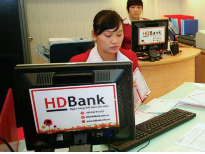 Sau ô tô, ngân hàng ‘bán’ cả…xe máy