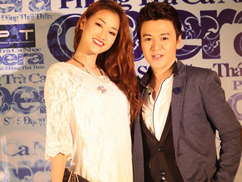 Ca sĩ Phan Anh 'đổi nghề'