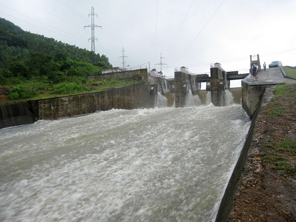 Lũ diễn biến phức tạp tại Nghệ An, Thanh Hóa