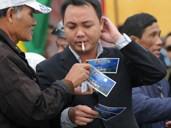 Cách phân biệt vé thật với vé giả, cạo sửa