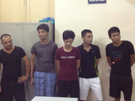 Bắt băng pê-đê giăng bẫy tình, cướp tài sản