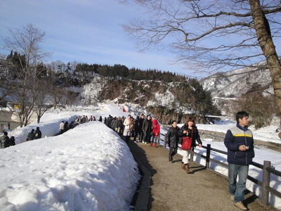 Sang Nhật xem nông dân làm du lịch