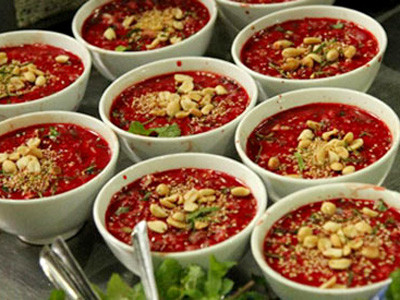 Tiết canh: Ăn mùng 1, đi viện mùng 5, chết mùng 10