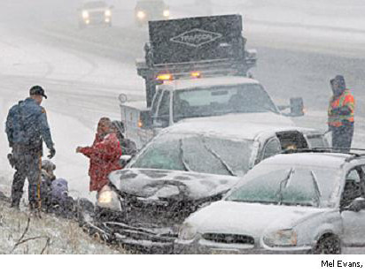 Bão tuyết bất thường tấn công nước Mỹ, chín người chết