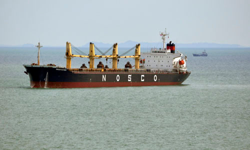 Tàu Việt Nam cứu sống 39 người nước ngoài trên biển