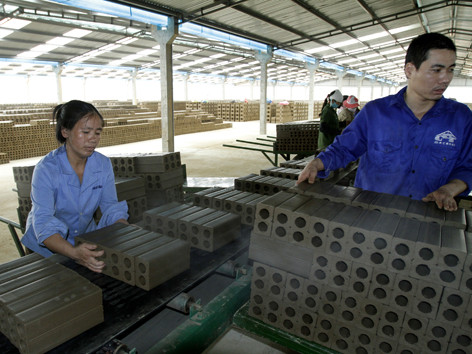 Thất thoát chi tiêu công, sao nâng trần bội chi?