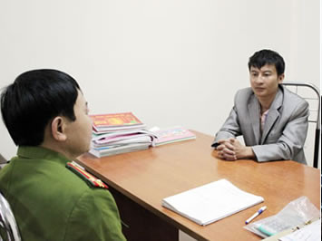 Phó GĐ trung tâm văn hóa làm ‘cò’ lừa chạy việc