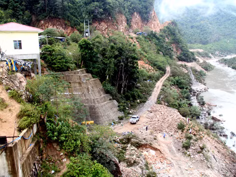 Bất an với thủy điện La Hiêng 2