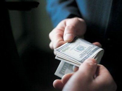 Đình chỉ giảng viên bị tố nhận tiền của sinh viên