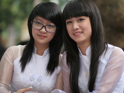 Nữ sinh Phan Đình Phùng rạng rỡ ngày chia tay