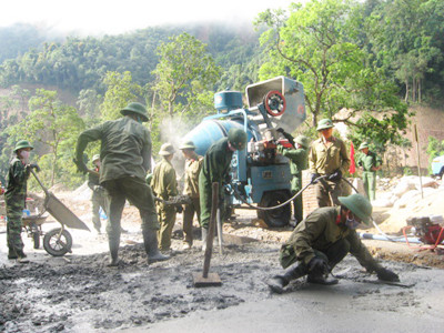 Láng bê tông mặt đường