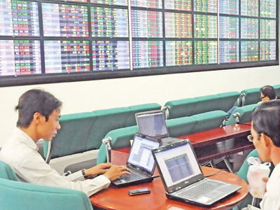 Áp lực rút vốn của quỹ ngoại