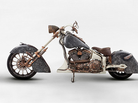 Xế nổ đắt nhất thế giới ‘cõng’ 360 cân vàng