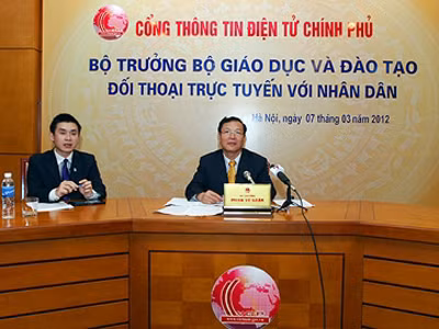 Bộ trưởng Giáo dục trả lời nhiều câu hỏi 'nóng'