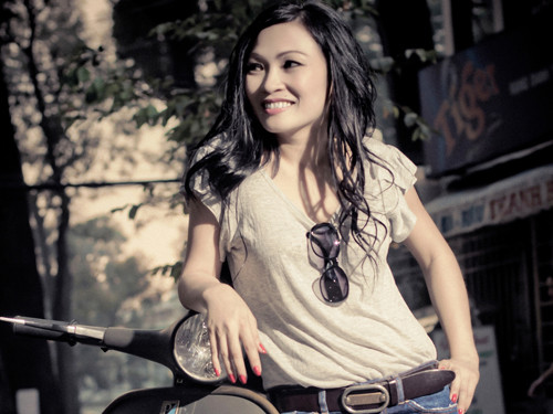 Phương Thanh chính thức ngồi 'ghế nóng'