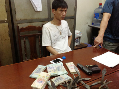 Nỗi ám ảnh mang tên Tú 'kỷ'