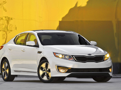 Kia báo giá Optima Hybrid tại Mỹ