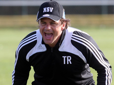 HLV Goetz với nhiệm vụ vô địch SEA Games 26: Bột và hồ