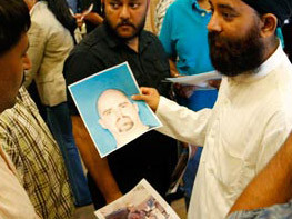 FBI xác định được tay súng nả đạn vào đền thờ đạo Sikh