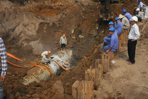 Cấp lại nước cho hơn 7 vạn dân