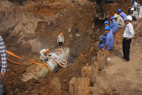 Cấp lại nước cho hơn 7 vạn dân