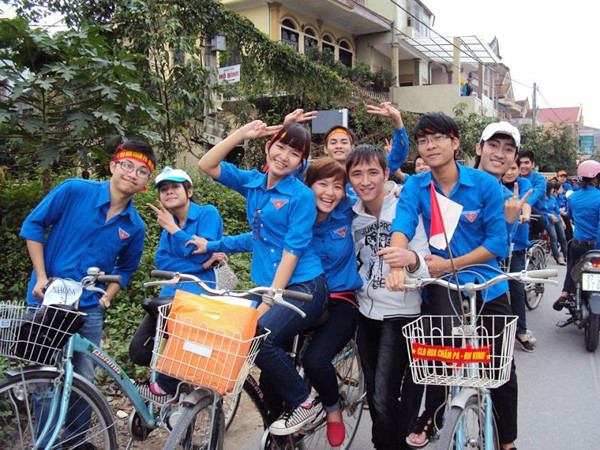 Sân chơi của bạn trẻ Việt - Lào